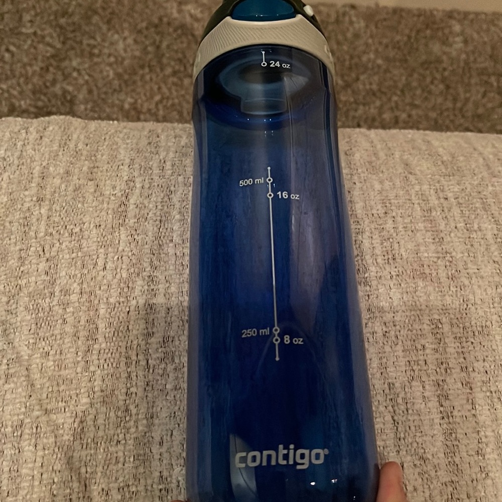 These are Contigo bottles. 3 pack.